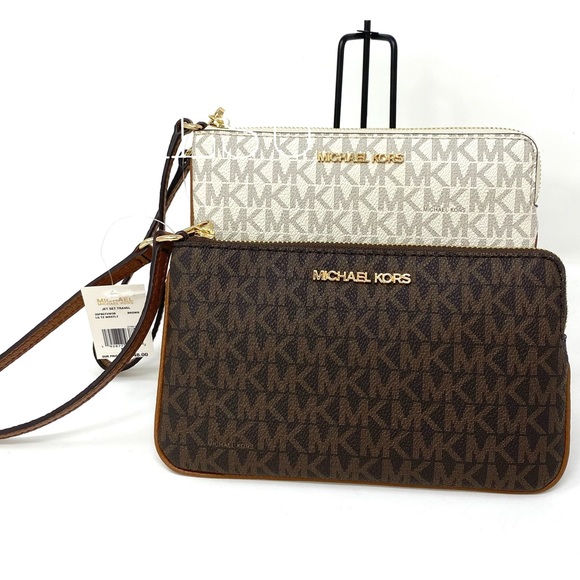 🎄 Santa’s Special 🎁 Michael Kors LG Wristlet Phone Case Clutch Vanilla - Picture 2 of 6